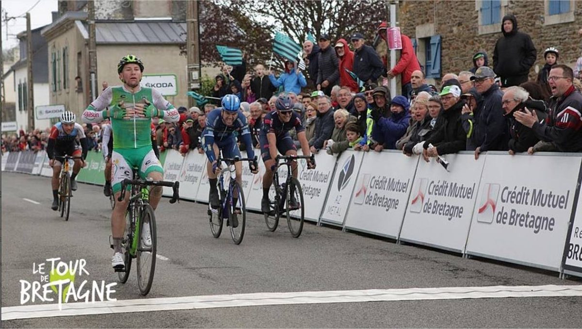 Tony Hurel gagne la 3ième étape du Tour de Bretagne