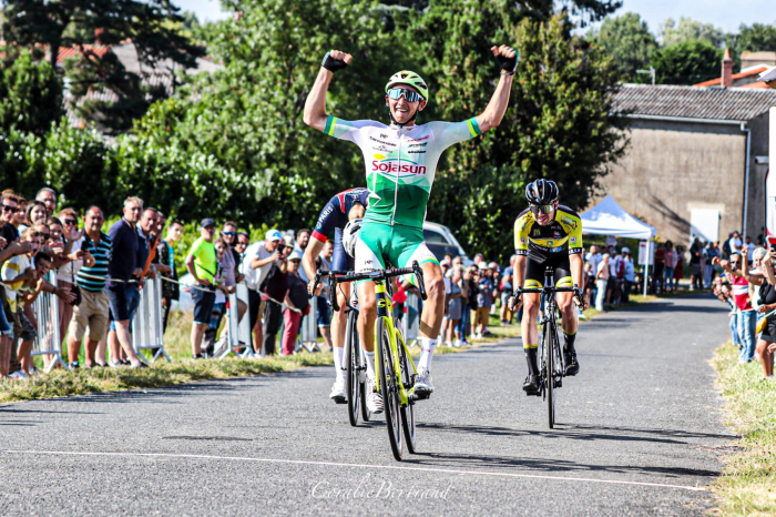 Tom Mainguenaud vainqueur au grand prix de Vallet